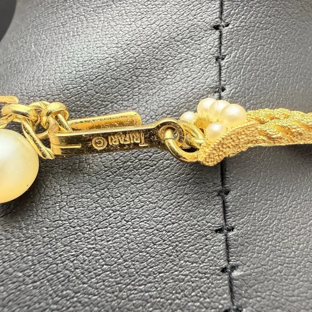 Vintage Crown Trifari Necklace Brushed Gold Rope Faux Pearls Choker 15-1/2”